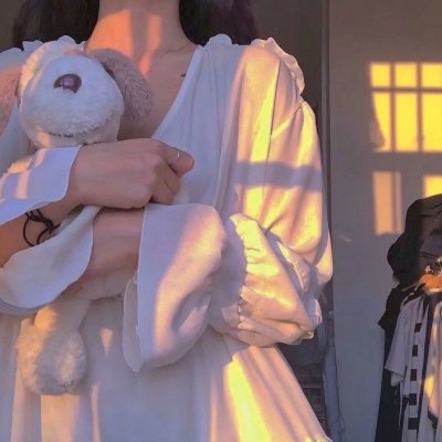 女儿别怕妈妈保护你